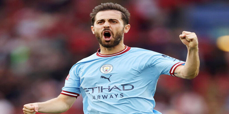 Early steps in the career of football player Bernardo Silva